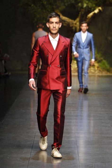 traje dolce gabbana rojo|Trajes Dolce & Gabbana para hombre .